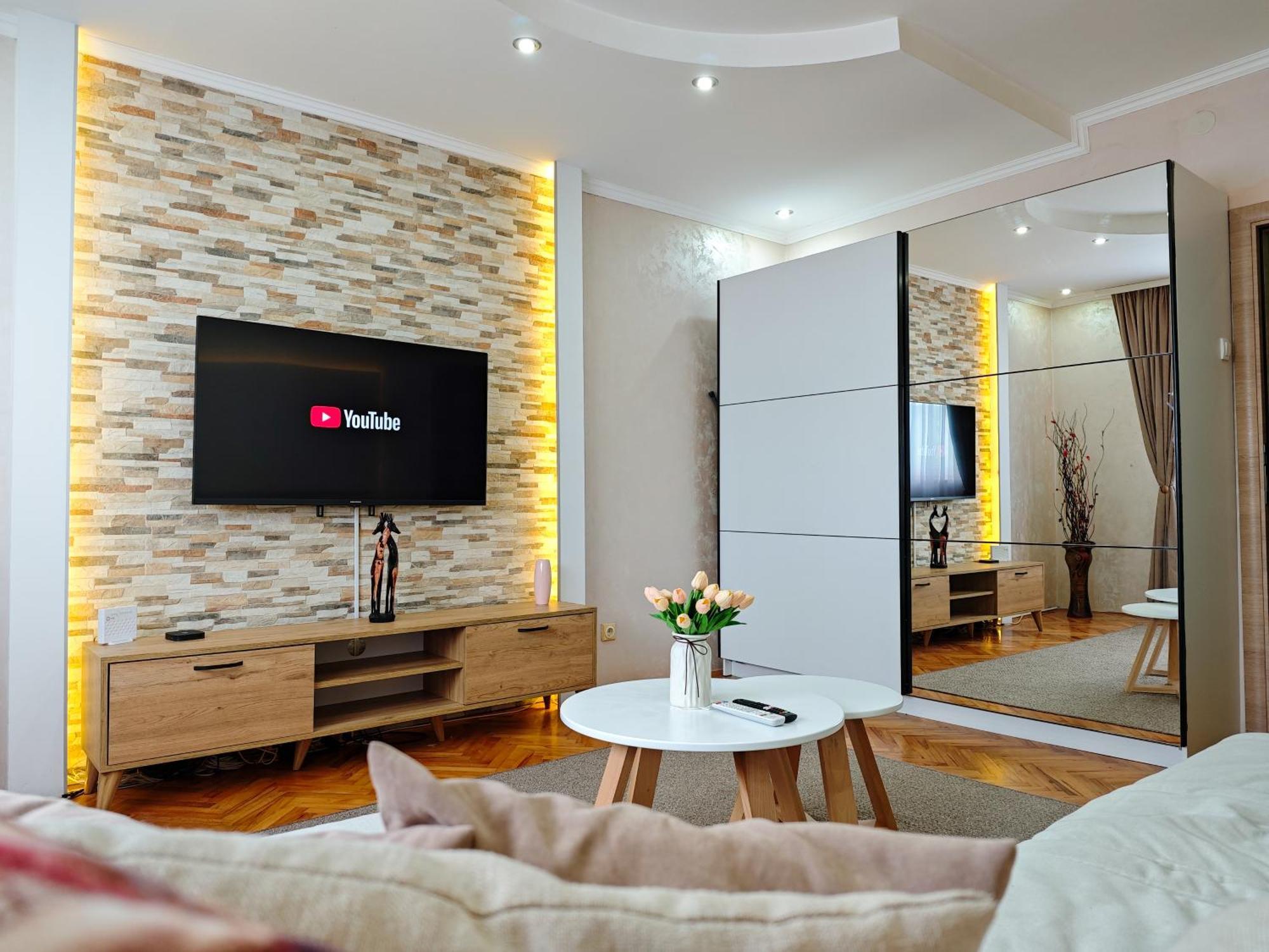 Apartman Julija Доньи-Милановац Экстерьер фото