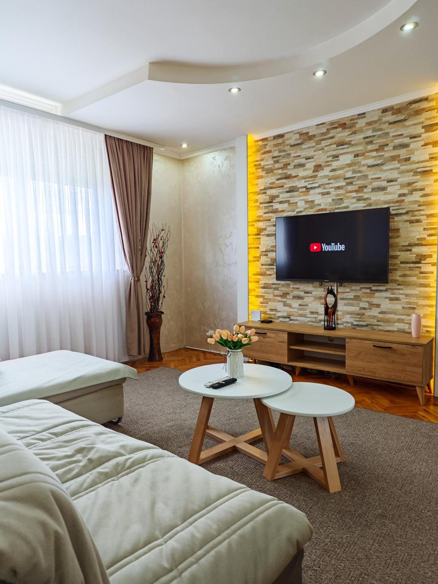 Apartman Julija Доньи-Милановац Экстерьер фото