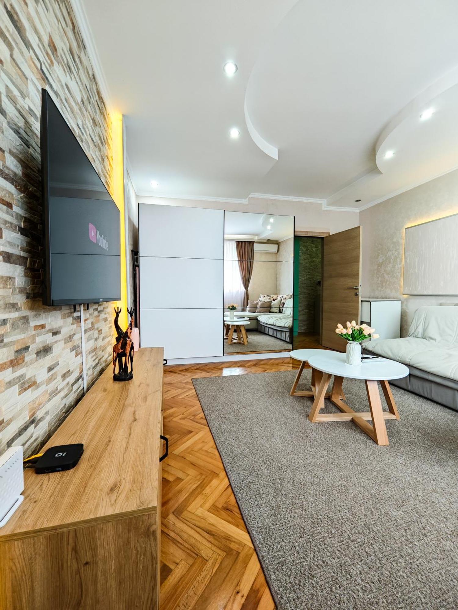 Apartman Julija Доньи-Милановац Экстерьер фото