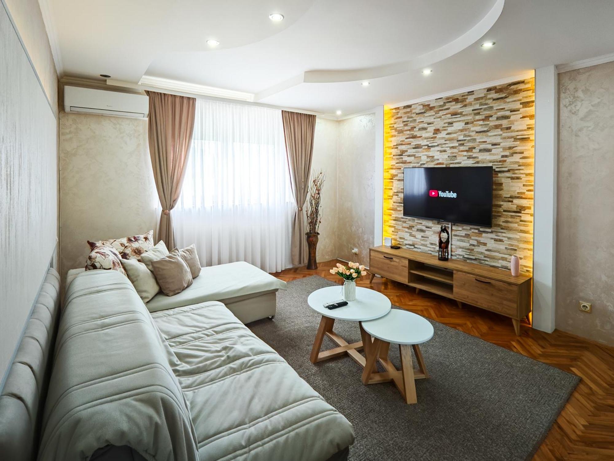 Apartman Julija Доньи-Милановац Экстерьер фото