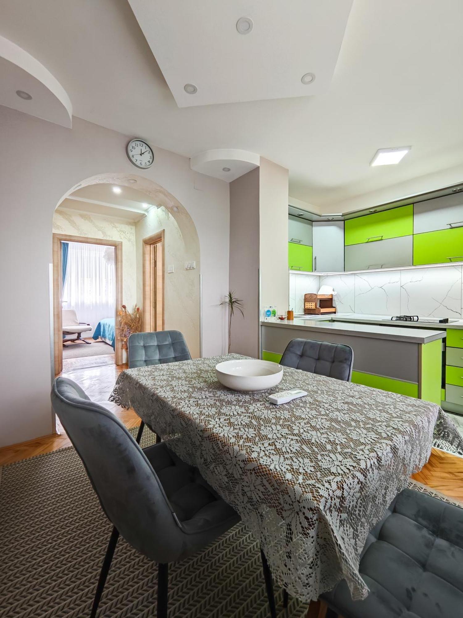 Apartman Julija Доньи-Милановац Экстерьер фото